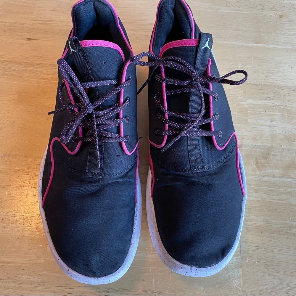 Pink and Black Jordan’s size 9.5 Youth - Picture 3 of 5